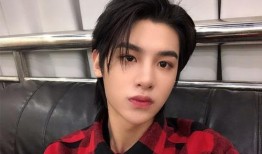 爆料娱乐黄明昊是谁啊,爆料娱乐界新星黄明昊的神秘身份